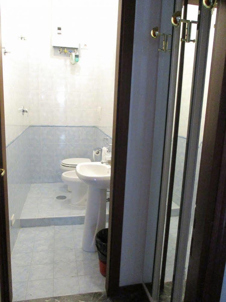 Maxim Rooms Roma Exterior foto