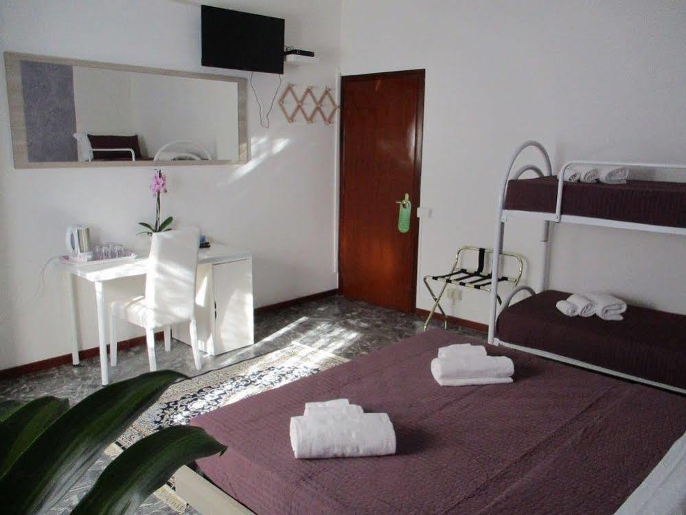 Maxim Rooms Roma Exterior foto