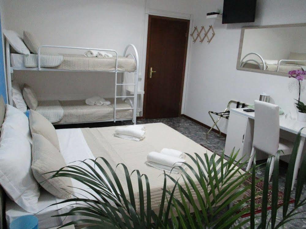 Maxim Rooms Roma Exterior foto