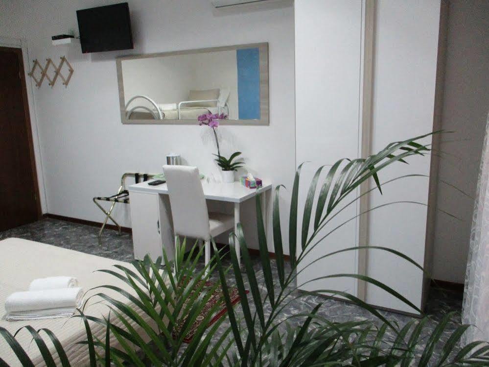 Maxim Rooms Roma Exterior foto