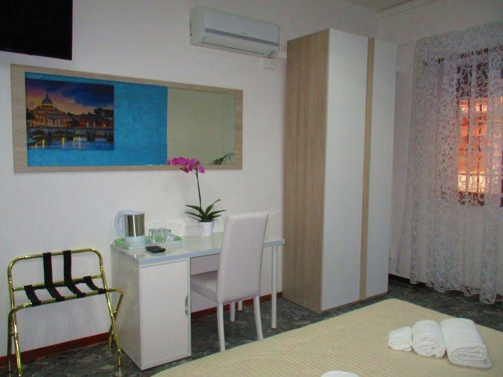 Maxim Rooms Roma Exterior foto